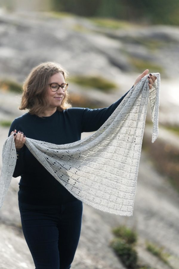 Comfort Zone – Easy lace shawl knitting pattern