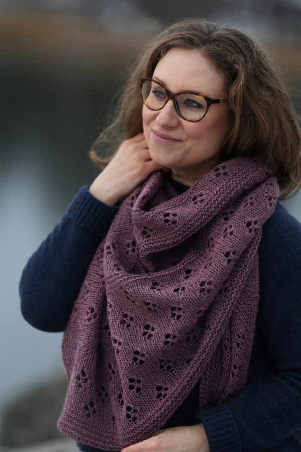 Flowers of Winter – Large triangle shawl knitting pattern with easy lace. Perfect for beginners!