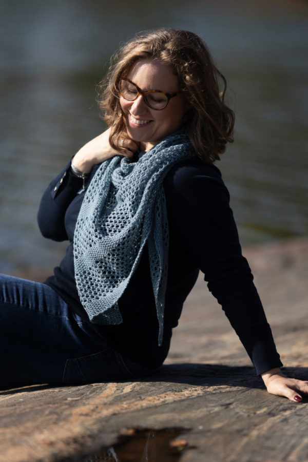 Untamed Waters – Triangle shawl knitting pattern with simple lace.