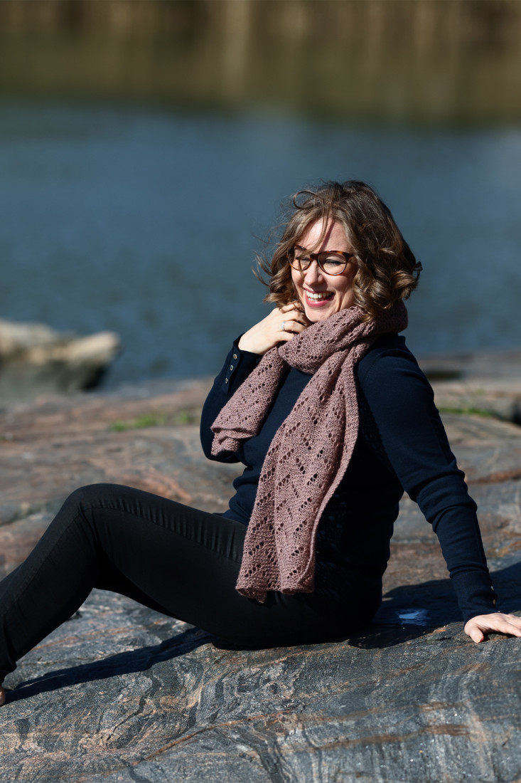 Quiet Days – Easy rectangle shawl knitting pattern with garter stitch and eyelets.