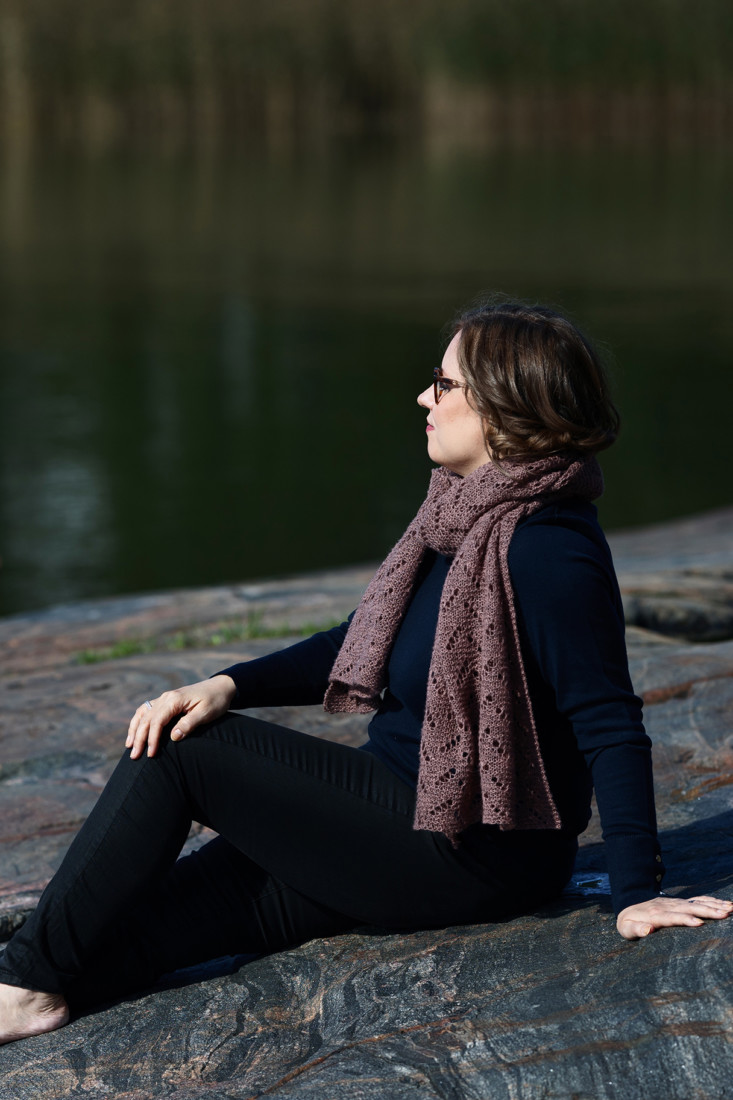 Quiet Days – Easy rectangle shawl knitting pattern with garter stitch and eyelets.