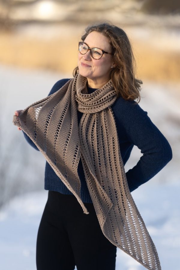 Apricity – Easy rectangle lace shawl knitting pattern