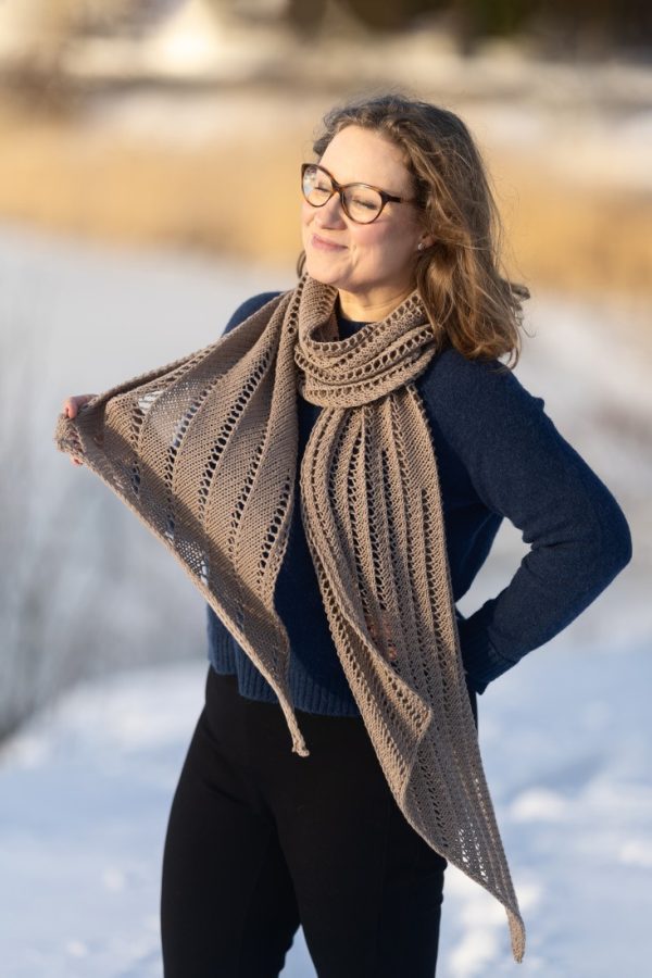 Apricity – Easy rectangle lace shawl knitting pattern