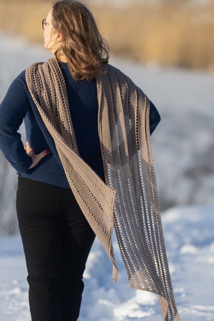 Apricity – Easy rectangle lace shawl knitting pattern